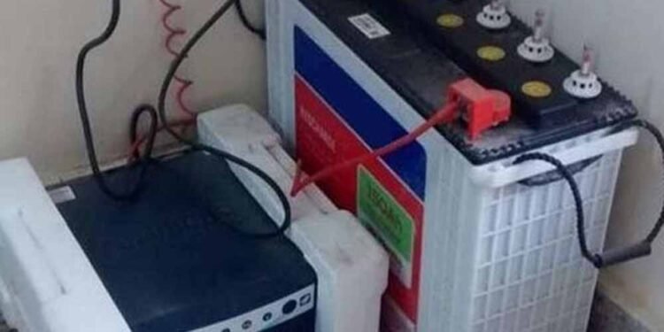 घर में इन्वर्टर बैटरी रखने की सही जगह, नहीं होगी खतरे की आशंका