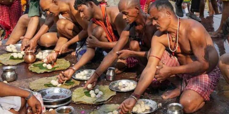 पितृपक्ष 2025: तृतीया और चतुर्थी श्राद्ध एक ही दिन, जानें सम्पूर्ण श्राद्ध पक्ष तिथियां