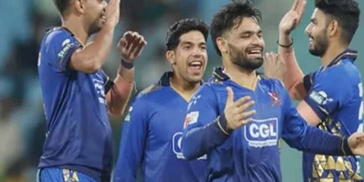 रिंकू सिंह ने पहली ही गेंद पर मारा बोल्ड, बैटिंग नहीं मिली तो बॉलिंग में छाए, पहली गेंद पर बोल्ड कर मैच में मचाया धमाल