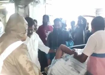 जन्माष्टमी शोभायात्रा में हादसा: बिजली के तारों से टकराया रथ, 5 की मौत, केंद्रीय मंत्री के गनमैन घायल