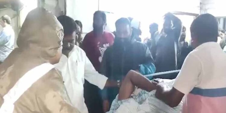 जन्माष्टमी शोभायात्रा में हादसा: बिजली के तारों से टकराया रथ, 5 की मौत, केंद्रीय मंत्री के गनमैन घायल