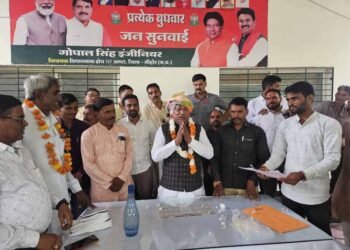 जनसुनवाई में पहुंचे दिव्यांग, सरकार से 5 हजार पेंशन की अपील