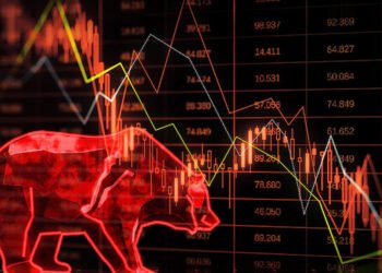 ट्रंप टैरिफ का झटका: सेंसेक्स 600 अंक लुढ़का, बड़े शेयरों में हड़कंप