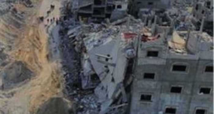 इजराइल की कड़ी चेतावनी: शर्तें न मानने पर गाजा होगा मलबे में तब्दील, 17 की मौत