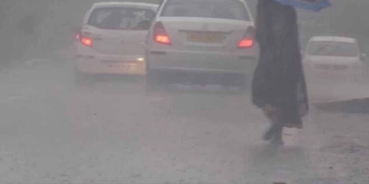 मध्य प्रदेश में मौसम अलर्ट: खरगोन-बड़वानी समेत 13 जिलों में भारी बारिश की चेतावनी