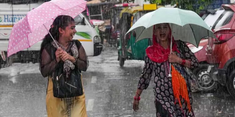 MP में मौसम का बदला मिजाज, 16 जिलों में तेज बारिश के आसार, इंदौर और भोपाल में भी बरसेंगे बादल