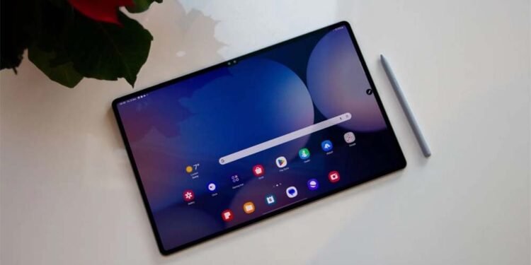 सैमसंग ने लॉन्च की Galaxy Tab S11 सीरीज, लैपटॉप जैसे बड़े डिस्प्ले और 11600mAh बैटरी