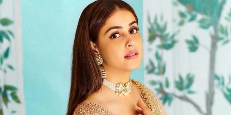 ‘हर दिन मुस्कुराने की वजह ढूंढे’, जेनेलिया डिसूजा के लुक ने जीता फैंस का दिल