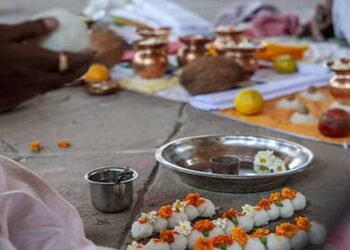 पितृ पक्ष में दो तिथियों के श्राद्ध होंगे एक साथ, जानें सही तरीके से पिंडदान कैसे करें