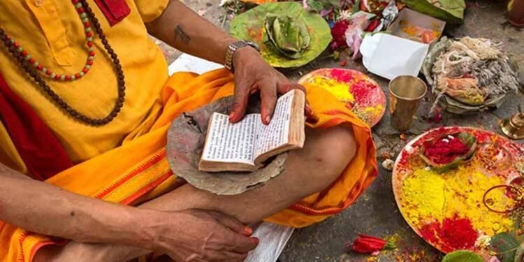 सर्वपितृ अमावस्या: इन आसान वास्तु उपायों से पितृ दोष होंगे हमेशा के लिए दूर