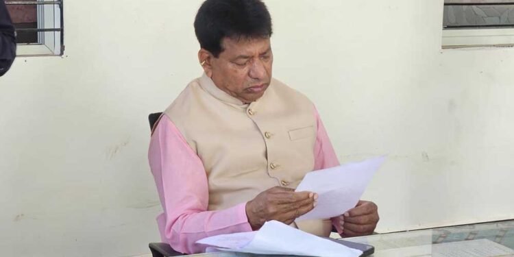 गोविंदपुरा की लाडली बहनों ने जनसुनवाई में उठाई आंगनबाड़ी और स्कूल भवन की मांग