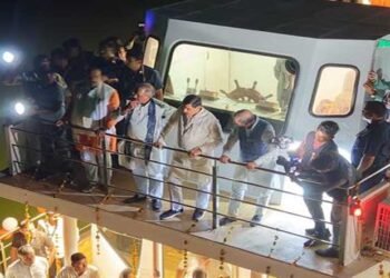 मुख्यमंत्री डॉ. यादव ने चम्बल नदी में क्रूज़ की सवारी की और गुनगुनाए गीत