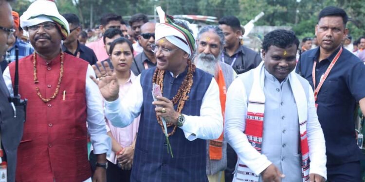 रायपुर : मुख्यमंत्री का नरहरपुर आगमन पर किया गया आत्मीय स्वागत