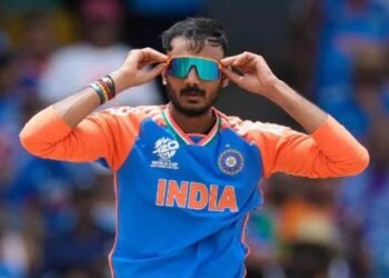 पाकिस्तान के खिलाफ मुकाबले से पहले भारत को संकट, अक्षर पटेल घायल