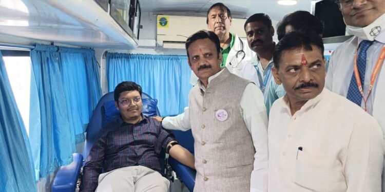 अस्पतालों में की जाएगी 2,000 विशेषज्ञ डॉक्टर्स की भर्ती : उप मुख्यमंत्री शुक्ल