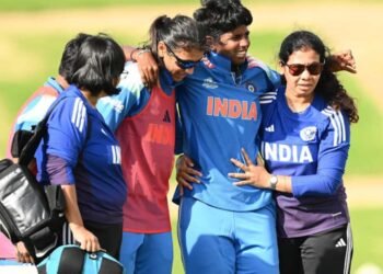 वर्ल्ड कप से पहले बड़ा झटका: टीम इंडिया की स्टार तेज गेंदबाज अरुंधति रेड्डी घायल, व्हीलचेयर पर बाहर गईं