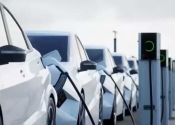 PM E-Drive मिशन को मिली रफ्तार: देशभर में लगेंगे 72,000+ EV चार्जिंग स्टेशन, गाइडलाइंस जारी