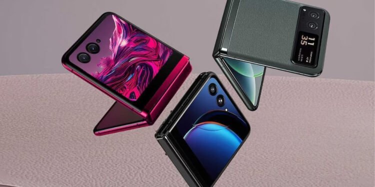 40 हजार से कम में नया Flip स्मार्टफोन: Flipkart सेल में Motorola का धमाका