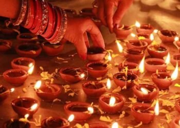 दिवाली 2025: कब है त्योहार—20 या 21 अक्टूबर? जानें सही तारीख