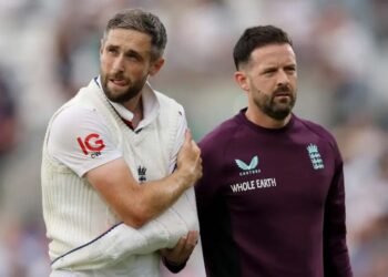 क्रिस वोक्स का इंटरनेशनल क्रिकेट को नमस्कार, यादगार रही भारत के खिलाफ टूटी अंगुली से बल्लेबाज़ी