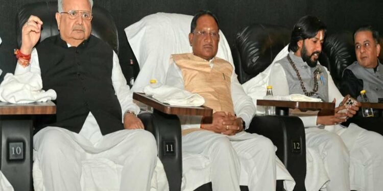 रायपुर : बलिदानी राजा गुरु बालकदास फिल्म साहस और शौर्य की अनुपम गाथा : मुख्यमंत्री साय