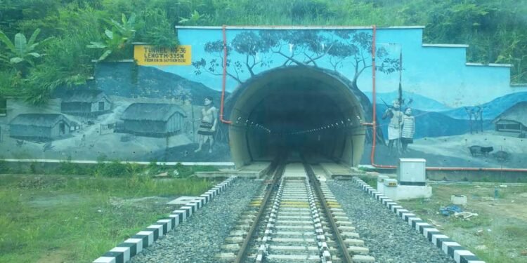 मिजोरम में रेलवे का बड़ा कदम: आइजोल को पहली बार मिला भारतीय रेल नेटवर्क से कनेक्शन, PM करेंगे उद्घाटन