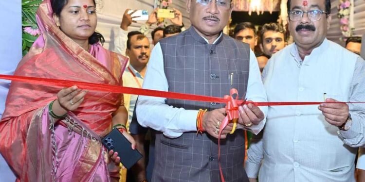 रायपुर : मुख्यमंत्री विष्णु देव साय ने रायगढ़ जिले के ग्राम गढ़ उमरिया में नवगुरुकुल का किया शुभारंभ