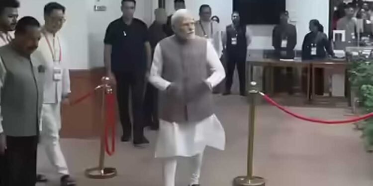 उपराष्ट्रपति चुनाव: NDA उम्मीदवार को 427 से ज्यादा सांसदों का समर्थन, वोटिंग शुरू – PM मोदी ने डाला पहला वोट