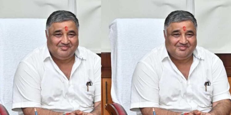 रायपुर : पर्यटन एवं संस्कृति मंत्री राजेश अग्रवाल ने ली विभागीय समीक्षा बैठक