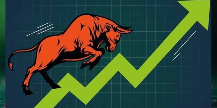 रिलायंस के शेयर में 2% की तेजी, सेंसेक्स चढ़ा 300 अंक