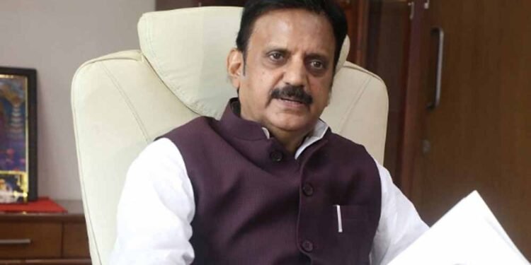 निर्माण कार्यों को तय समय-सीमा में पूरा करें : उप मुख्यमंत्री शुक्ल