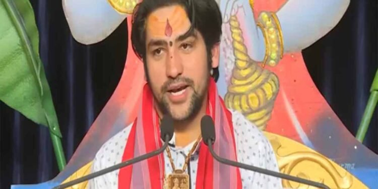 रायपुर में पंडित धीरेंद्र शास्त्री का संदेश: अधर्म के खिलाफ उठाना आवाज़ ही है सच्चा धर्म