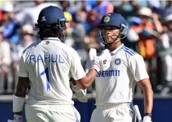 दिल्ली टेस्ट में संयमित आगाज़, यशस्वी-राहुल ने दिखाई क्लास, WI टीम की बांह पर काली पट्टी
