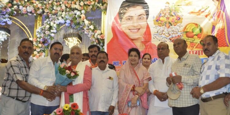 लोक आस्था का महापर्व बना छठ: राज्यमंत्री श्रीमती कृष्णा गौर