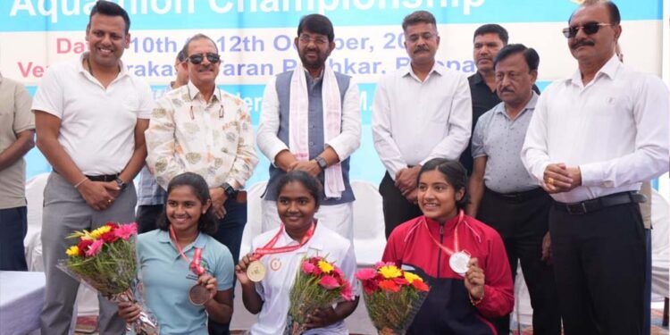 तीन दिवसीय राष्ट्रीय ट्रायथलॉन प्रतियोगिता का हुआ समापन, मंत्री  पटेल ने खिलाड़ियों को पुरस्कार वितरण कर सम्मानित किया