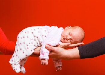 सरोगेसी के नाम पर अस्पताल की धोखाधड़ी, उपभोक्ता आयोग ने दिए पैसे लौटाने और हर्जाना भरने के आदेश