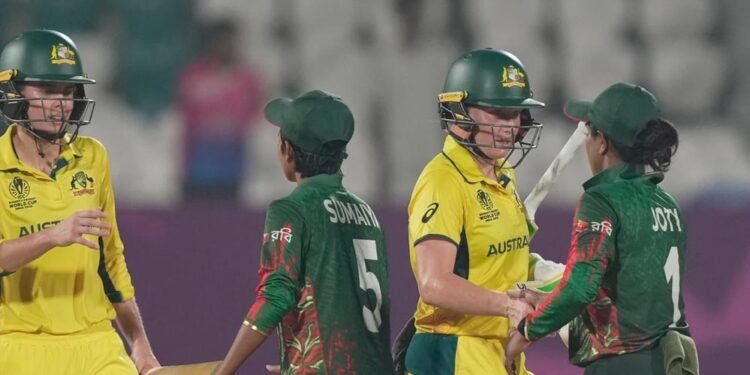 ऑस्ट्रेलिया ने मारी सेमीफाइनल में एंट्री, बांग्लादेश को करारी शिकस्त