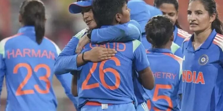 वर्ल्ड कप में टीम इंडिया की दमदार शुरुआत, हरमनप्रीत की अगुवाई में श्रीलंका पर जीत