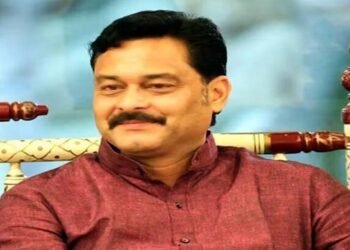 विधायक संजय पाठक विवादों में, जमीन केस से जुड़े 4 आदिवासी कर्मचारी गायब