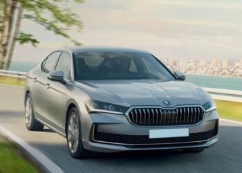 Skoda Superb डीजल ने फुल टैंक में 2,831 किमी तय कर गिनीज़ वर्ल्ड रिकॉर्ड बनाया