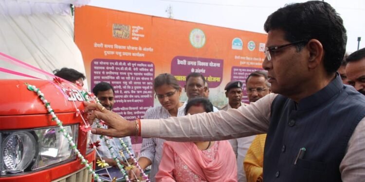 रायपुर : ‘किसान हैं विकसित भारत की रीढ़, तिलहन उत्पादन से बढ़ेगी आत्मनिर्भरता’ — मंत्री  टंक राम वर्मा