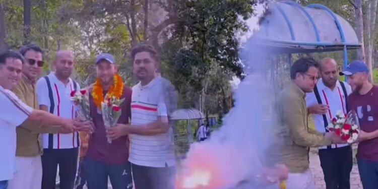 पहलगाम हमले में बीजेपी कार्यकर्ता की जान बचाने वाले नजाकत अहमद शाह का छत्तीसगढ़ में भव्य स्वागत