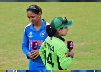 ODI में पाकिस्तान को 12वीं बार हराकर चमकी भारत की बेटियां, मैच के बाद नहीं मिलाया हाथ