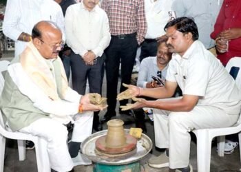 स्वदेशी वस्तुओं के उपयोग को बढ़ावा दें : राज्यमंत्री  जायसवाल