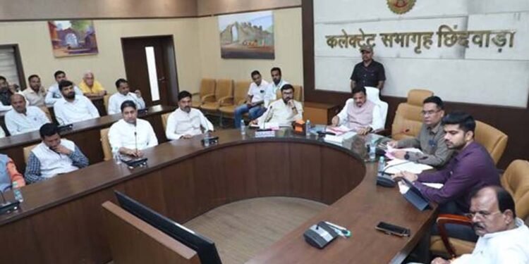 कफ सिरप प्रकरण में अब तक हुई कार्रवाई की उप मुख्यमंत्री शुक्ल ने की समीक्षा