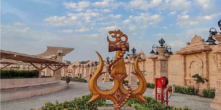 महाकाल मंदिर में VIP दर्शन पर लगेगी लाइव निगरानी, अब पता चलेगा कौन लाया खास मेहमान और कितने पहुंचे दर्शन