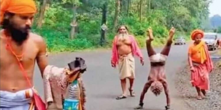 हाथ से 3500 KM! धर्मराज पुरी महाराज की नर्मदा परिक्रमा का अद्भुत संकल्प