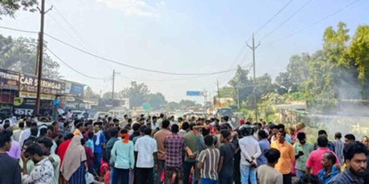 शहडोल में दर्दनाक वारदात: दो भाइयों की हत्या से शहर में मची हड़कंप, लोग सड़कों पर उतरे!