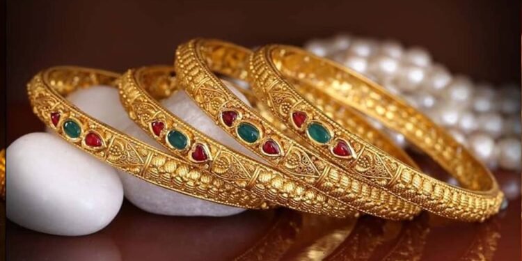 असली है या नकली? घर में रखे सोना-चांदी की पहचान करें चुटकियों में