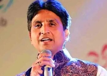 चार फुलझड़ियों से ओजोन परत में छेद! कुमार विश्वास का पटाखा बैन पर करार तंज